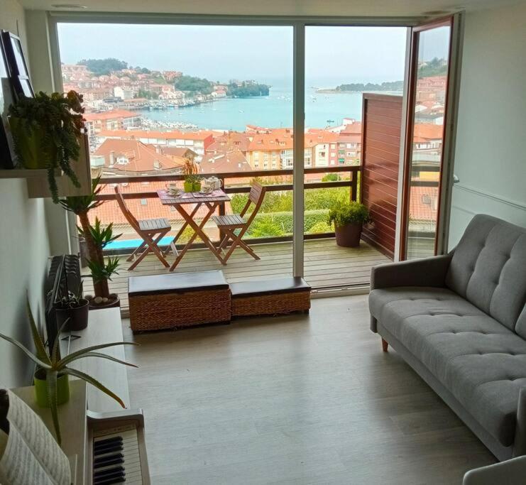 Terraza Y Piscina Con Vistas Espectaculares Al Mar Parking Cubierto Apartment San Vicente De La Barquera Exterior photo