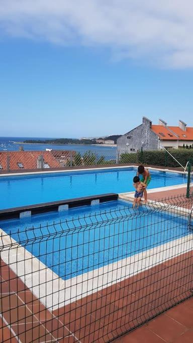 Terraza Y Piscina Con Vistas Espectaculares Al Mar Parking Cubierto Apartment San Vicente De La Barquera Exterior photo